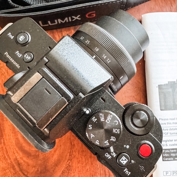 Panasonic LUMIX G100 4k Mirrorless Camera for Photo and Video, with 12-32mm Lens - Picture 7 of 10